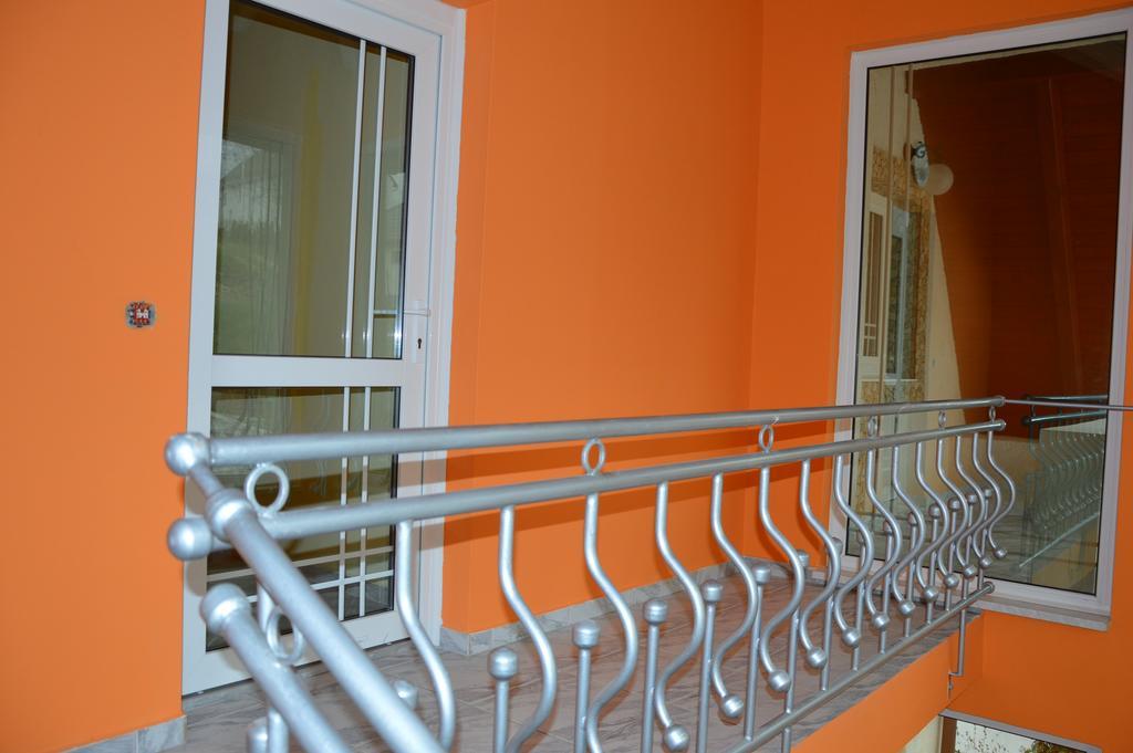 Kristaly Apartman Panzió Hévíz Kültér fotó