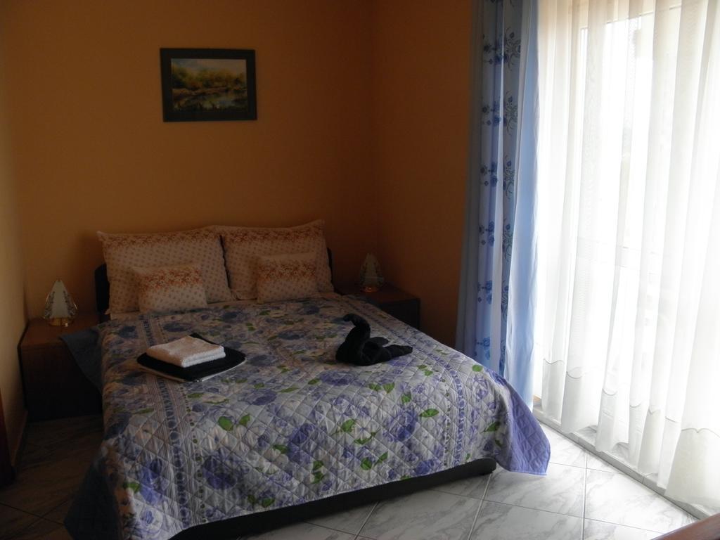 Kristaly Apartman Panzió Hévíz Kültér fotó