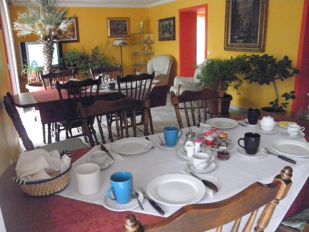 Kristaly Apartman Panzió Hévíz Kültér fotó