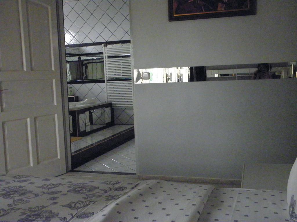 Kristaly Apartman Panzió Hévíz Kültér fotó